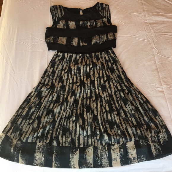 BCBG Maxazria Dress Size 2 - Picture 1 of 8
